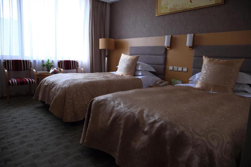 Qingdao Royal Garden Hotel Exterior foto