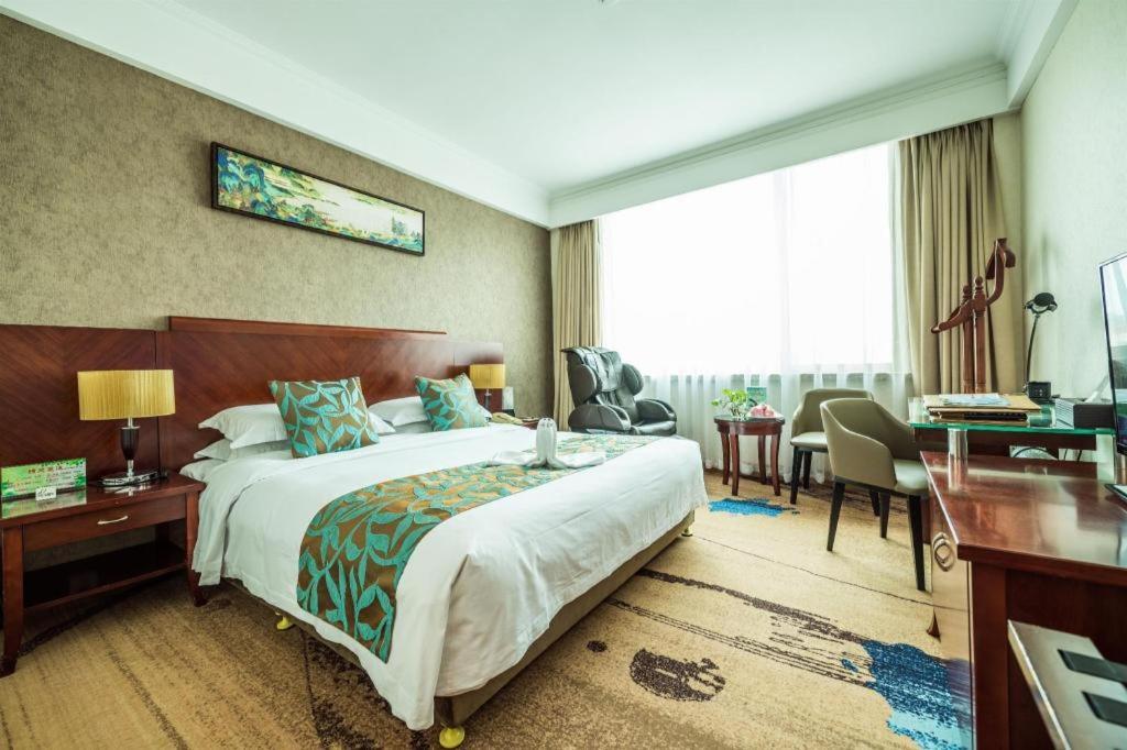 Qingdao Royal Garden Hotel Exterior foto